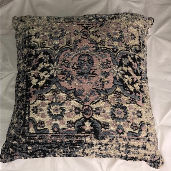 Hobby Lobby Other - 19x19in decorative pillow Hobby Lobby Other - 19x19in decorative pillow